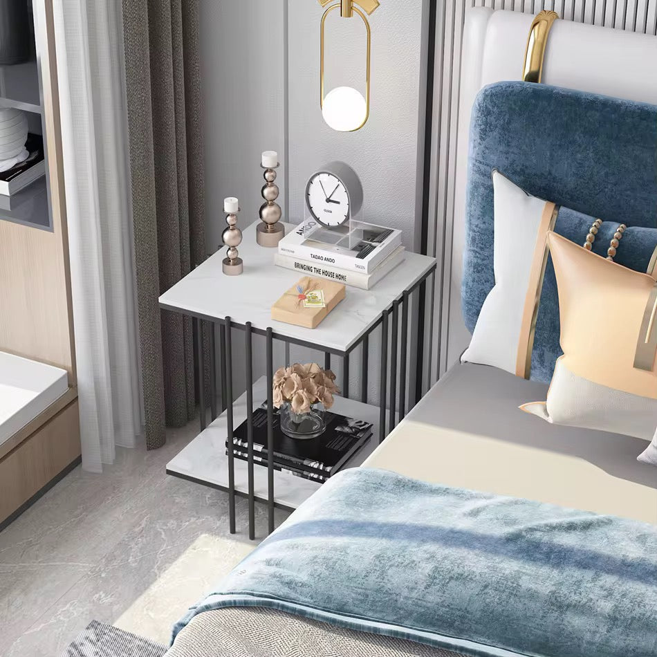Modernt Sidobord med Stenskiva och Metallram